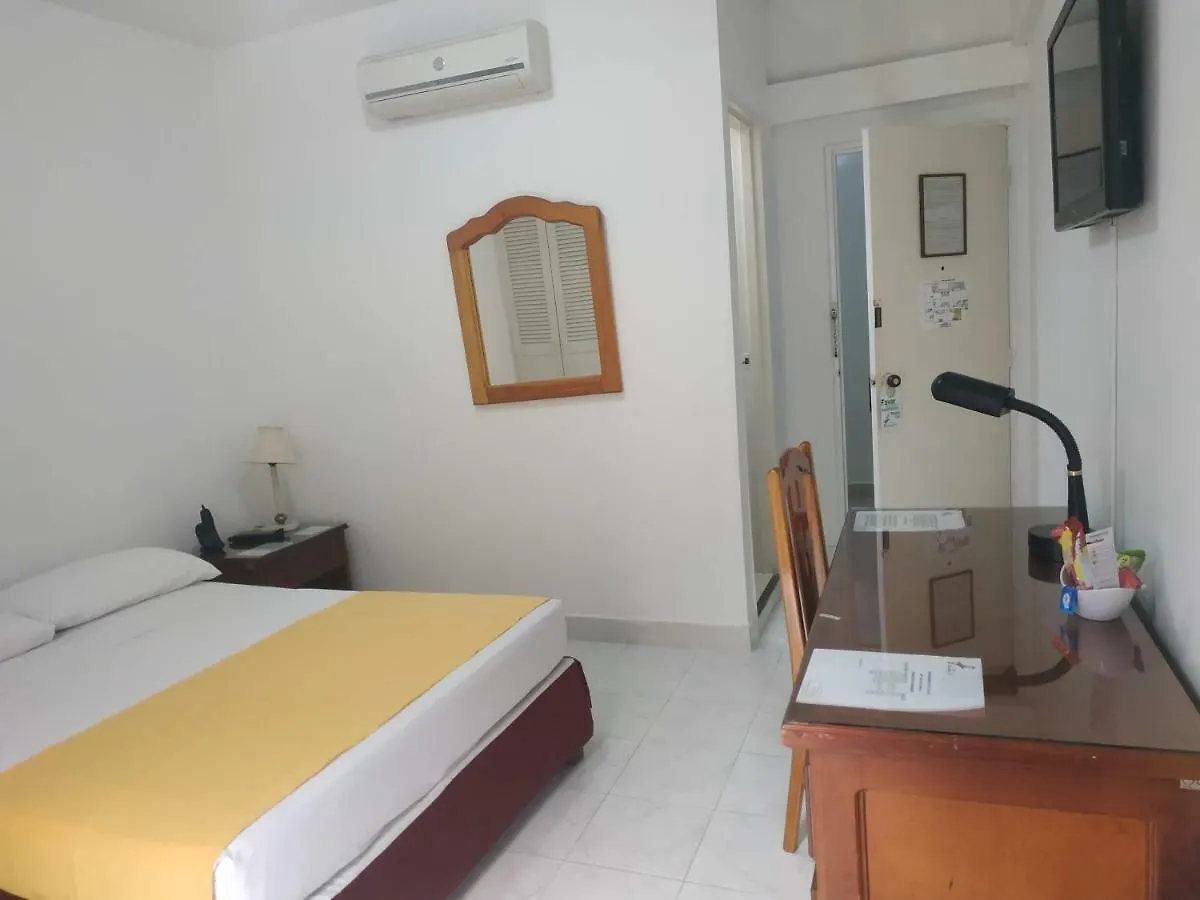 Hotel Laureles 70 메딜린