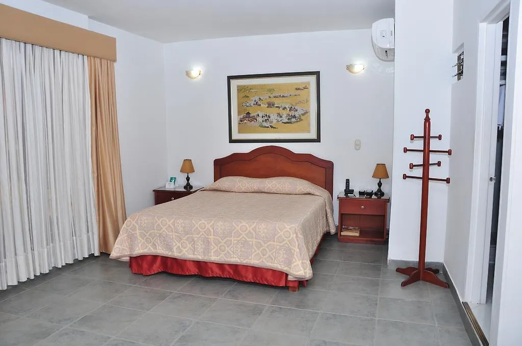 ***  Hotel Laureles 70 Medellin Colombia