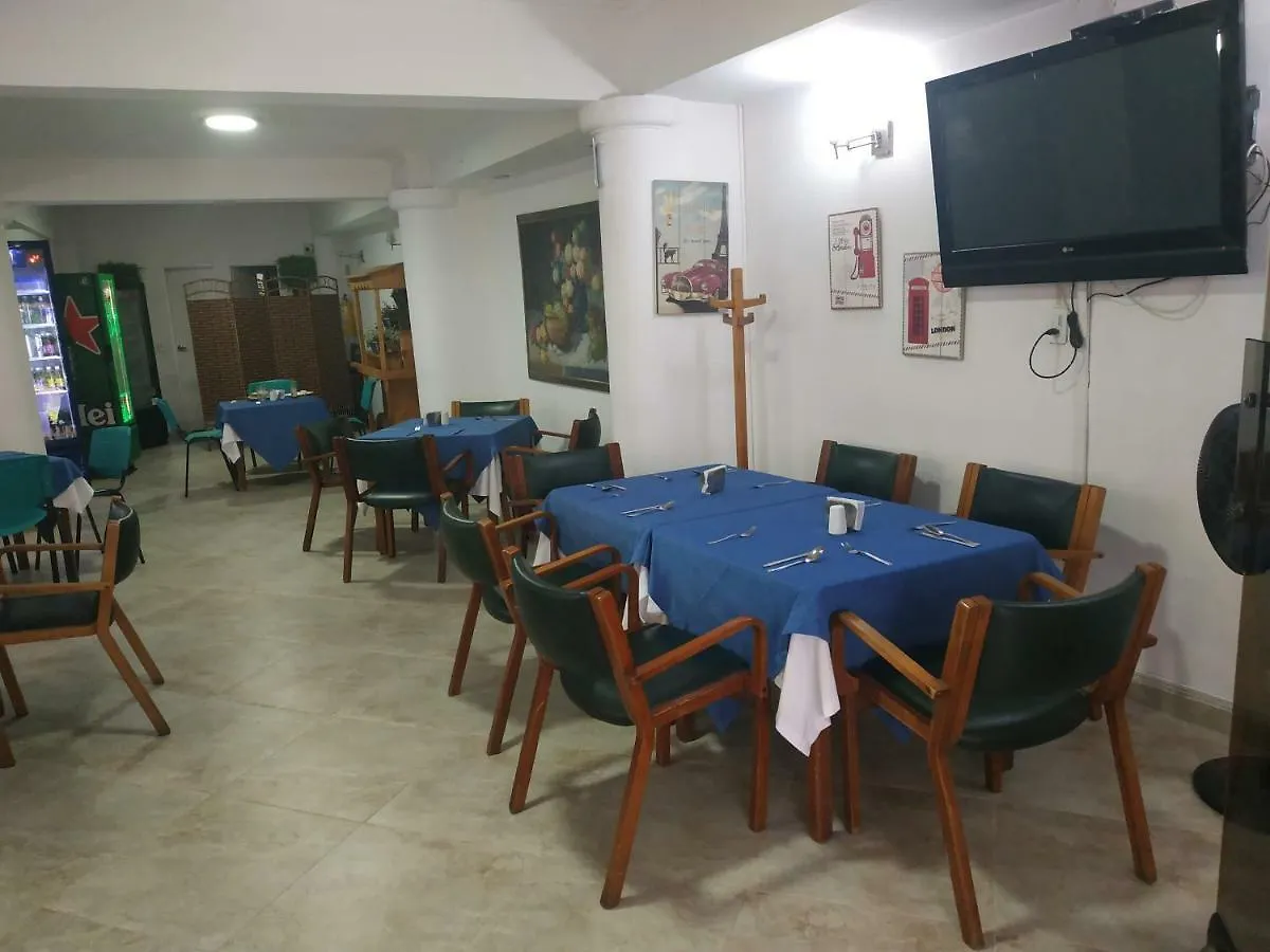 ***  Hotel Laureles 70 Medellin Colombia